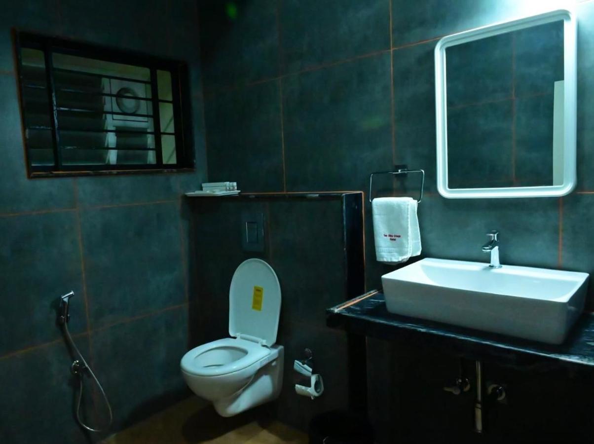 Sunshine International Boarding & Lodging Belur  المظهر الخارجي الصورة